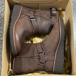 UGG Maddox Women’s Boots – Size 5 Chestnut (Never Worn)